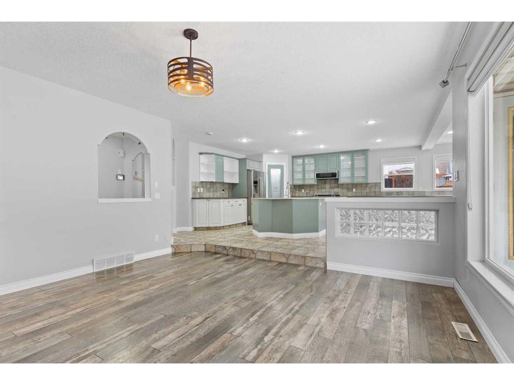









11


Bow Ridge

Road,
Cochrane,




AB
T4C 1T4

