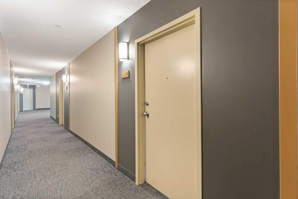 









73


Erin Woods

Court Southeast, 1107,
Calgary,




AB
T2B 3V2

