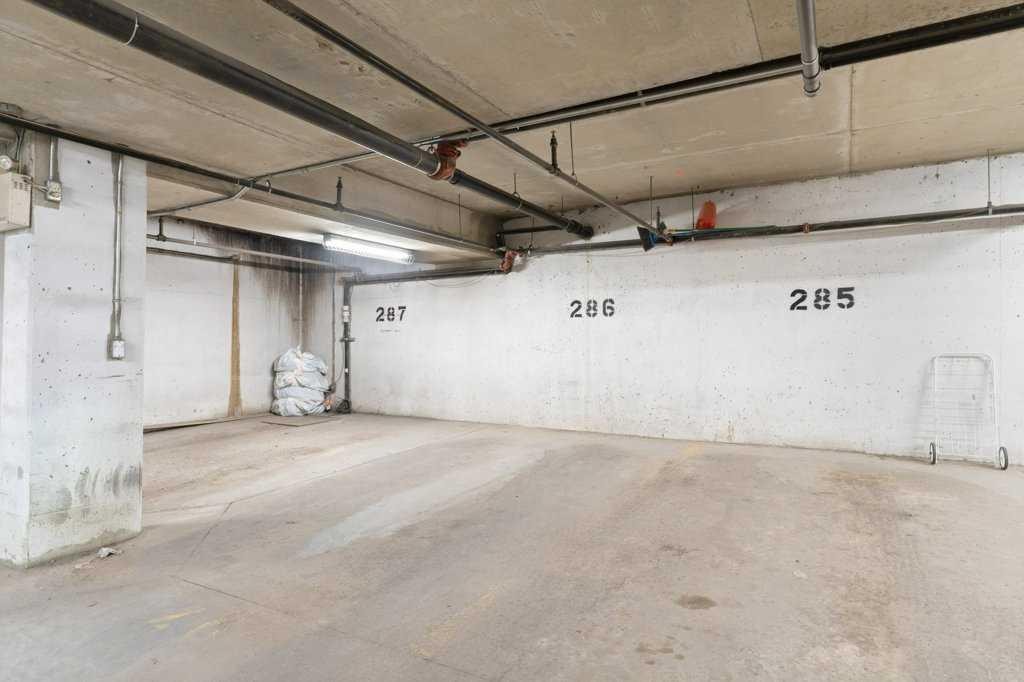 









73


Erin Woods

Court Southeast, 1107,
Calgary,




AB
T2B 3V2

