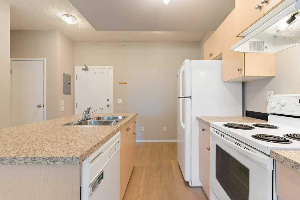 









73


Erin Woods

Court Southeast, 1107,
Calgary,




AB
T2B 3V2

