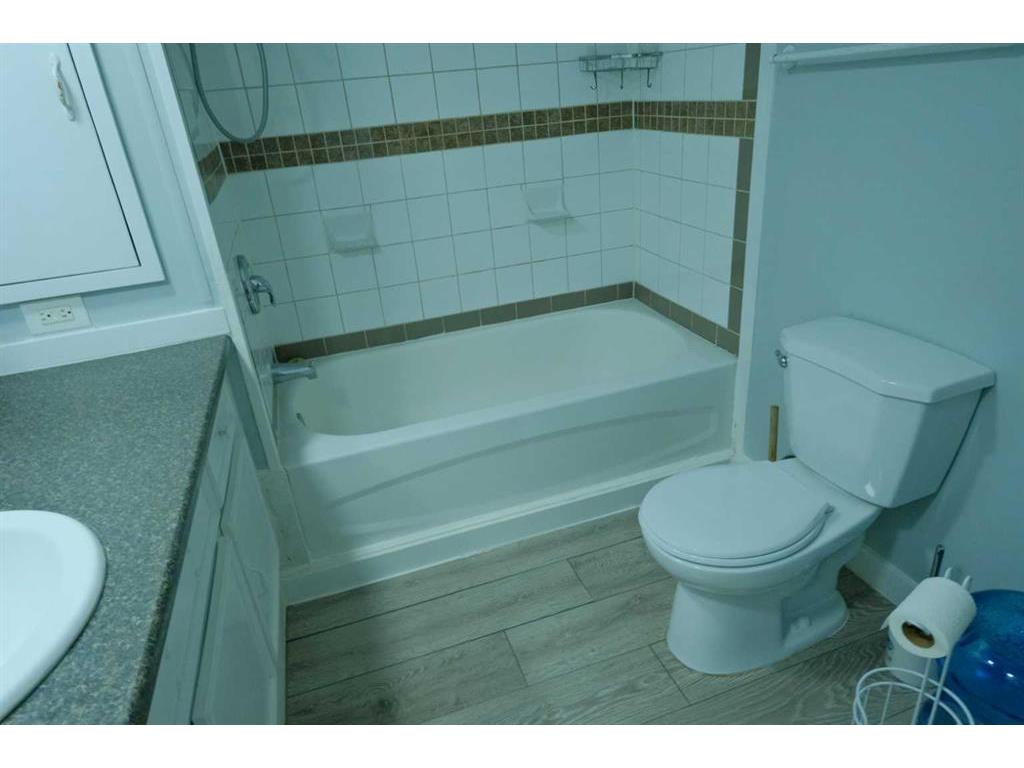 









6220


17

Avenue Southeast, 24,
Calgary,




AB
T2A 0W6

