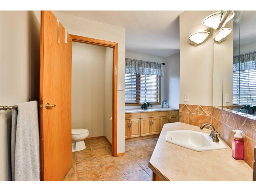 









3107


30

Street,
Coaldale,




AB
T1M 1P1

