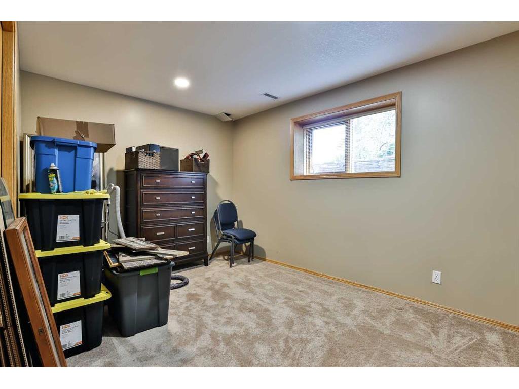 









3107


30

Street,
Coaldale,




AB
T1M 1P1

