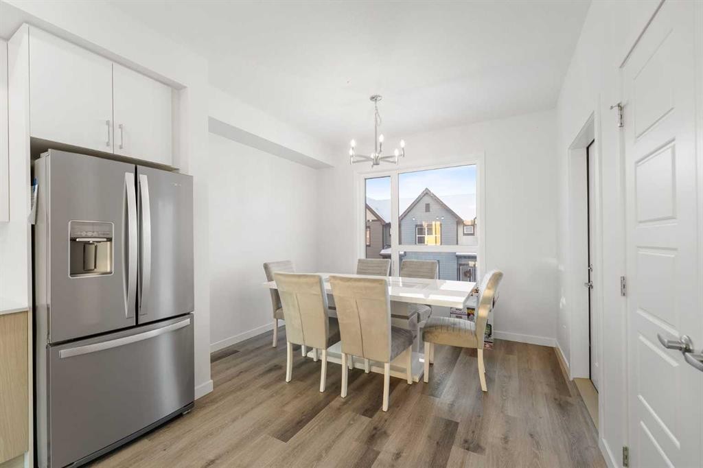 









44


Evanscrest

Manor Northwest,
Calgary,




AB
T3P 0Y1

