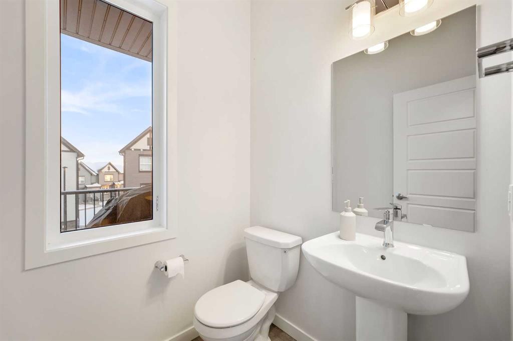 









44


Evanscrest

Manor Northwest,
Calgary,




AB
T3P 0Y1

