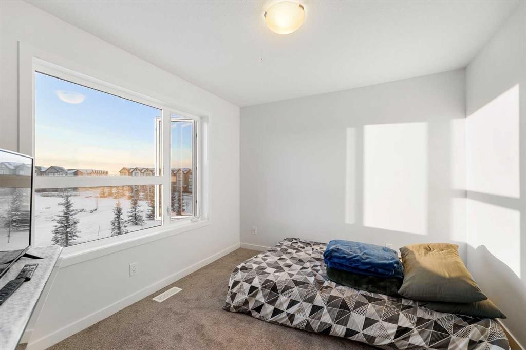 









44


Evanscrest

Manor Northwest,
Calgary,




AB
T3P 0Y1

