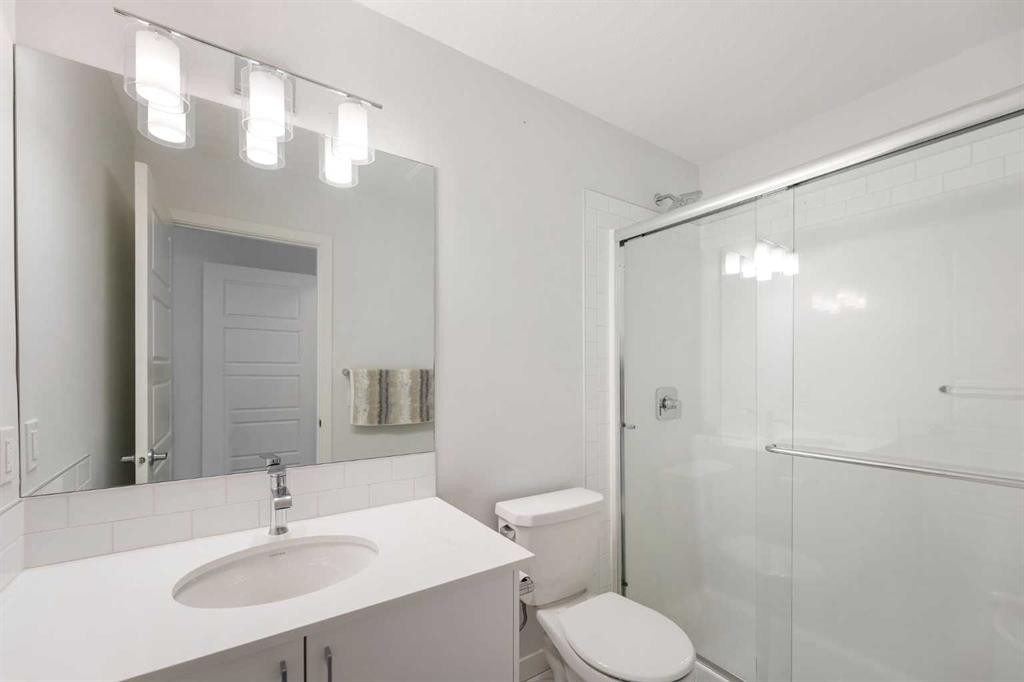 









44


Evanscrest

Manor Northwest,
Calgary,




AB
T3P 0Y1

