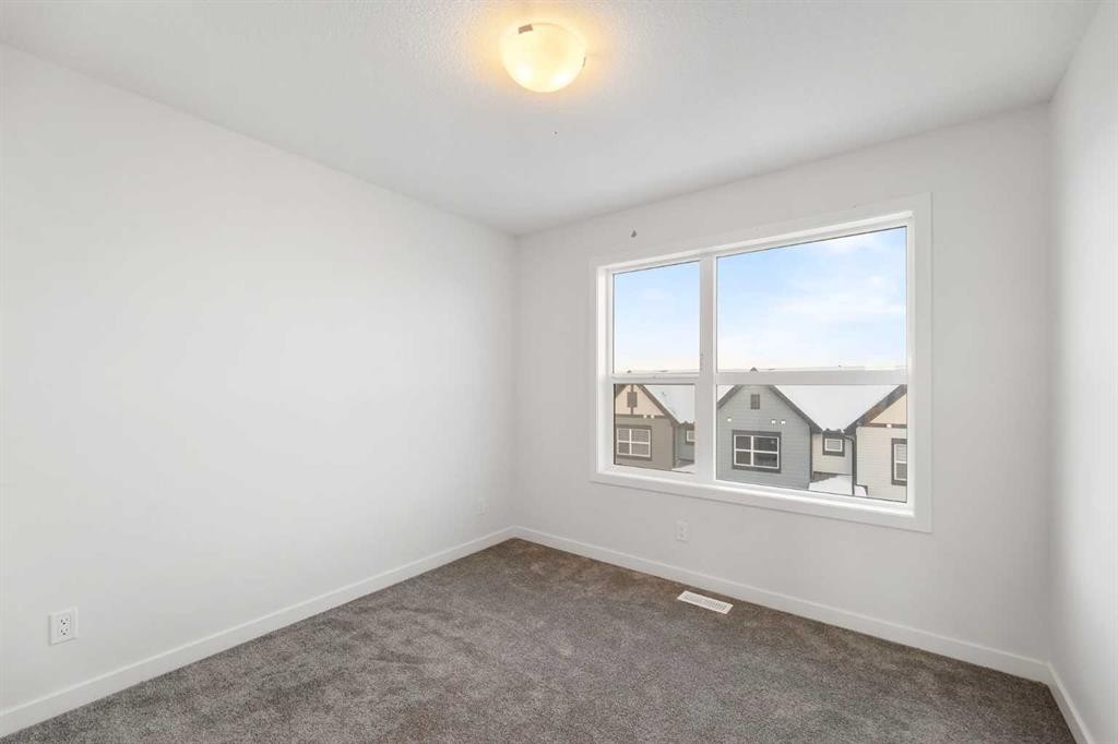 









44


Evanscrest

Manor Northwest,
Calgary,




AB
T3P 0Y1

