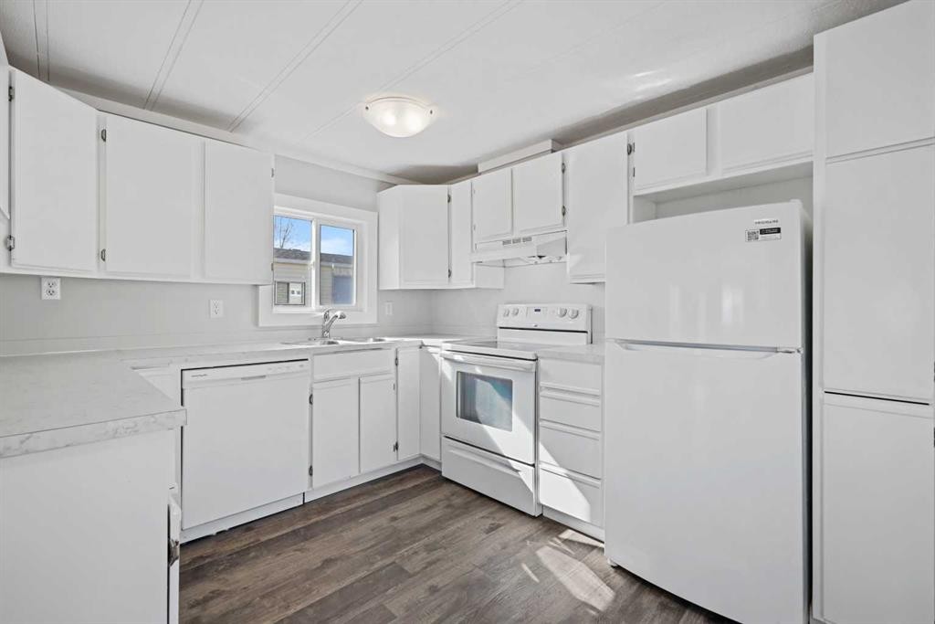 









6220


17

Avenue Southeast, 296,
Calgary,




AB
T2A 0W6

