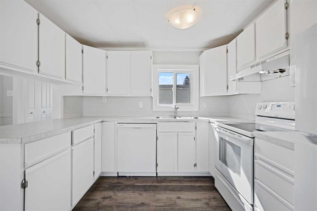 









6220


17

Avenue Southeast, 296,
Calgary,




AB
T2A 0W6


