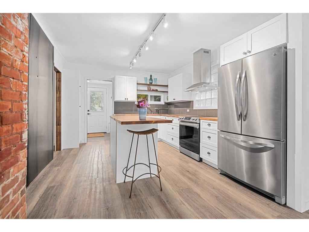 









260


2

Avenue,
Drumheller,




AB
T0J 1B0

