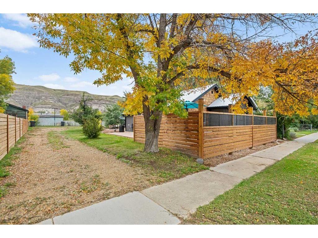 









260


2

Avenue,
Drumheller,




AB
T0J 1B0

