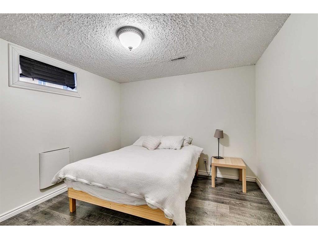 









3737


Douglas Ridge

Way Southeast,
Calgary,




AB
T2Z3C3

