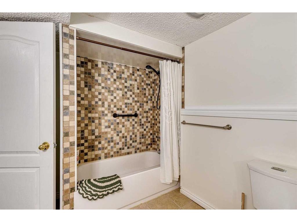









3737


Douglas Ridge

Way Southeast,
Calgary,




AB
T2Z3C3

