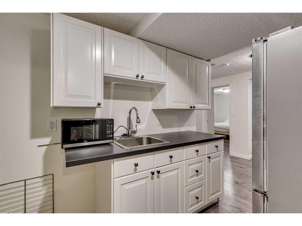 









3737


Douglas Ridge

Way Southeast,
Calgary,




AB
T2Z3C3


