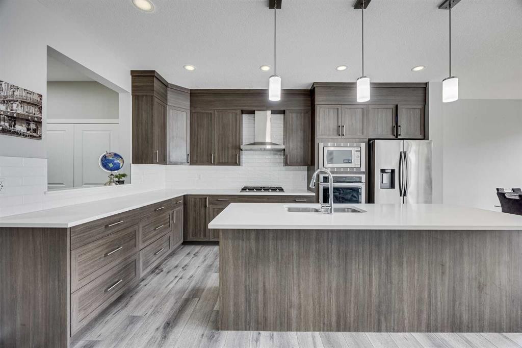 









109


Mallard

Grove Southeast,
Calgary,




AB
T3S 0E2

