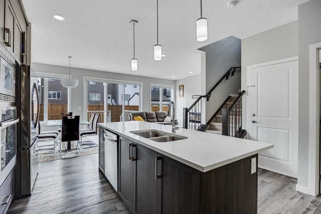 









109


Mallard

Grove Southeast,
Calgary,




AB
T3S 0E2

