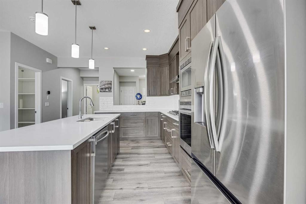 









109


Mallard

Grove Southeast,
Calgary,




AB
T3S 0E2

