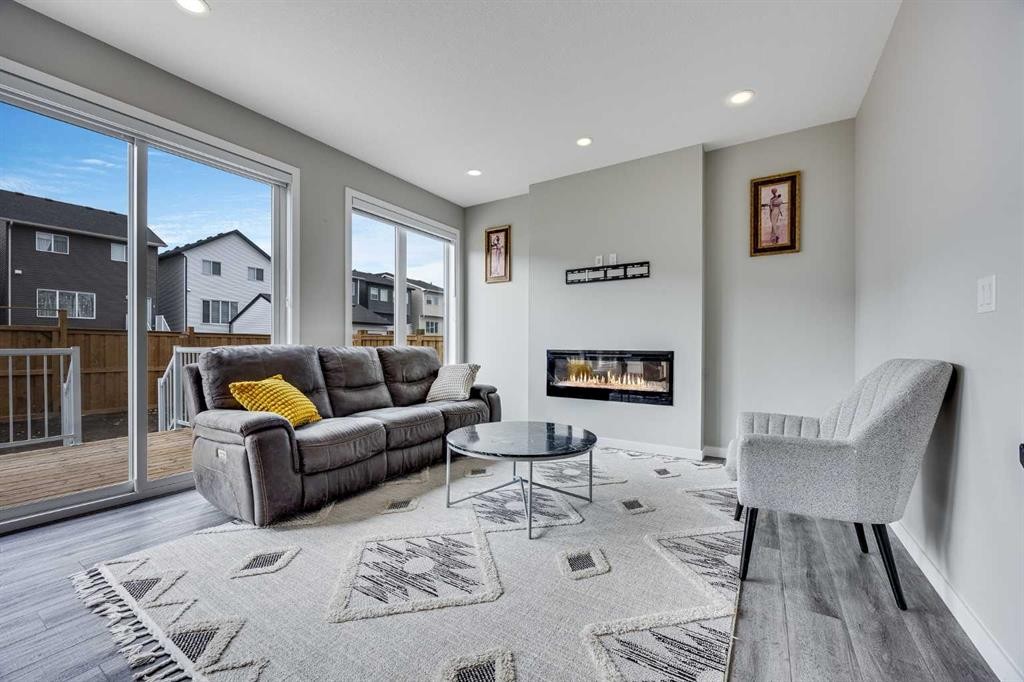 









109


Mallard

Grove Southeast,
Calgary,




AB
T3S 0E2

