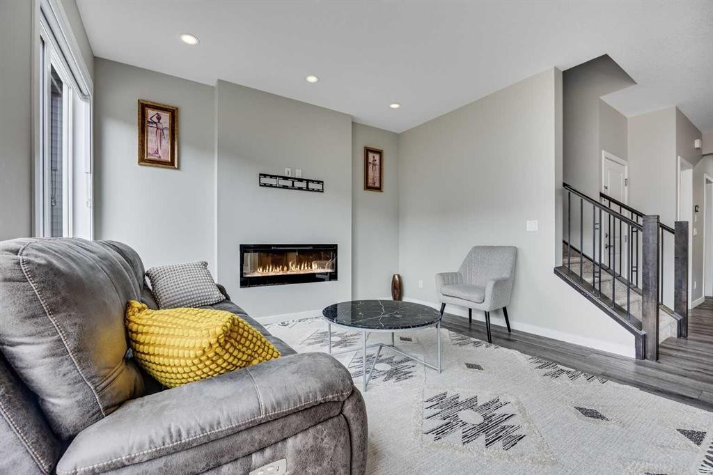 









109


Mallard

Grove Southeast,
Calgary,




AB
T3S 0E2

