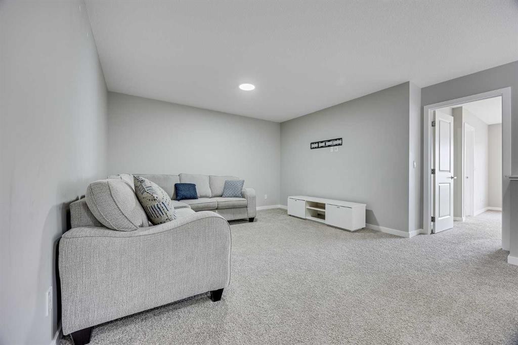 









109


Mallard

Grove Southeast,
Calgary,




AB
T3S 0E2

