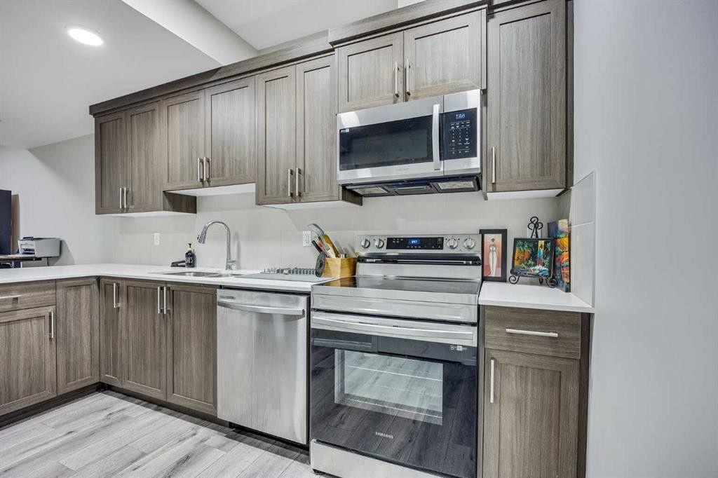 









109


Mallard

Grove Southeast,
Calgary,




AB
T3S 0E2

