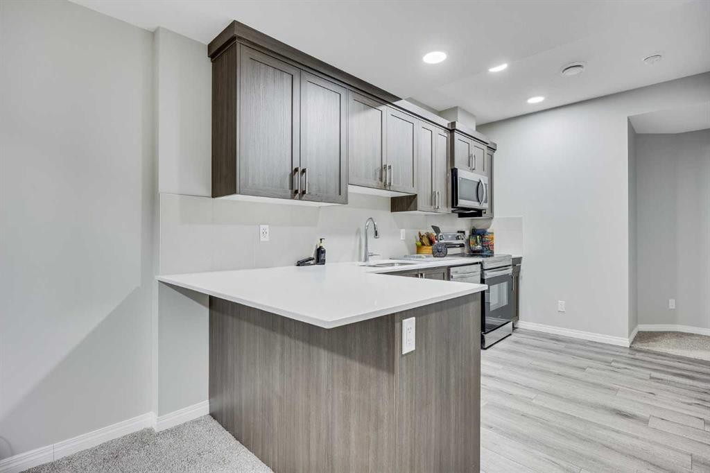 









109


Mallard

Grove Southeast,
Calgary,




AB
T3S 0E2

