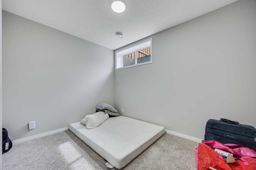 









109


Mallard

Grove Southeast,
Calgary,




AB
T3S 0E2

