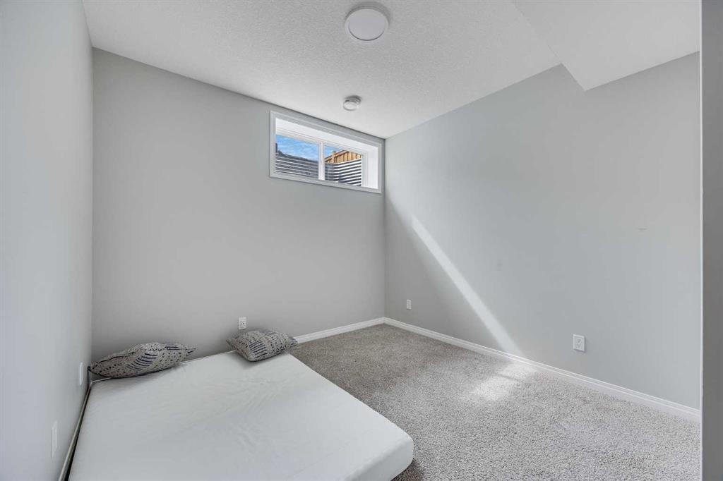 









109


Mallard

Grove Southeast,
Calgary,




AB
T3S 0E2

