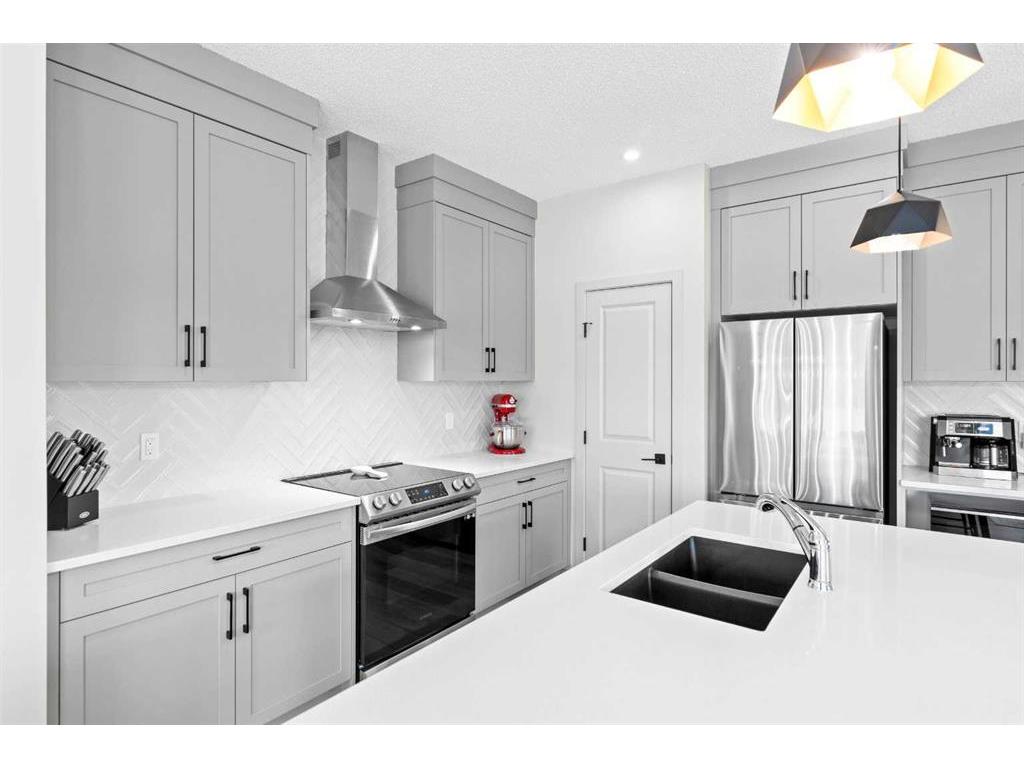 









803


Bayview

Terrace Southwest,
Airdrie,




AB
T4B 5M6


