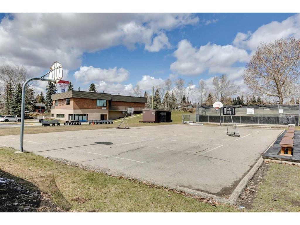 









116


Silver Crest

Drive Northwest, 15,
Calgary,




AB
T3B 4N9

