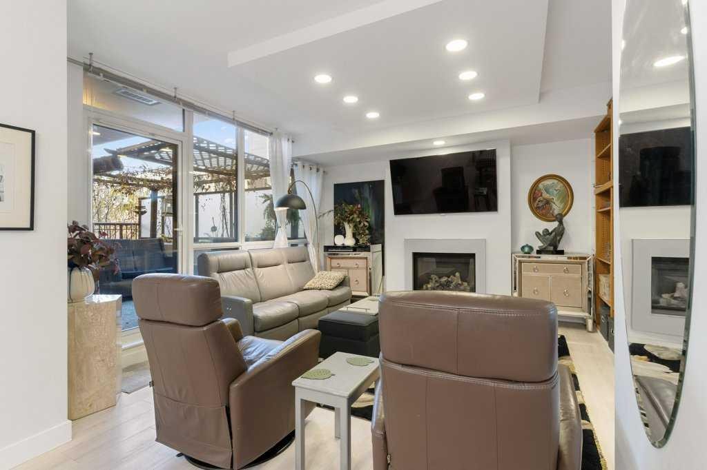 









222


Riverfront

Avenue Southwest, 231,
Calgary,




AB
T2P 2Y9


