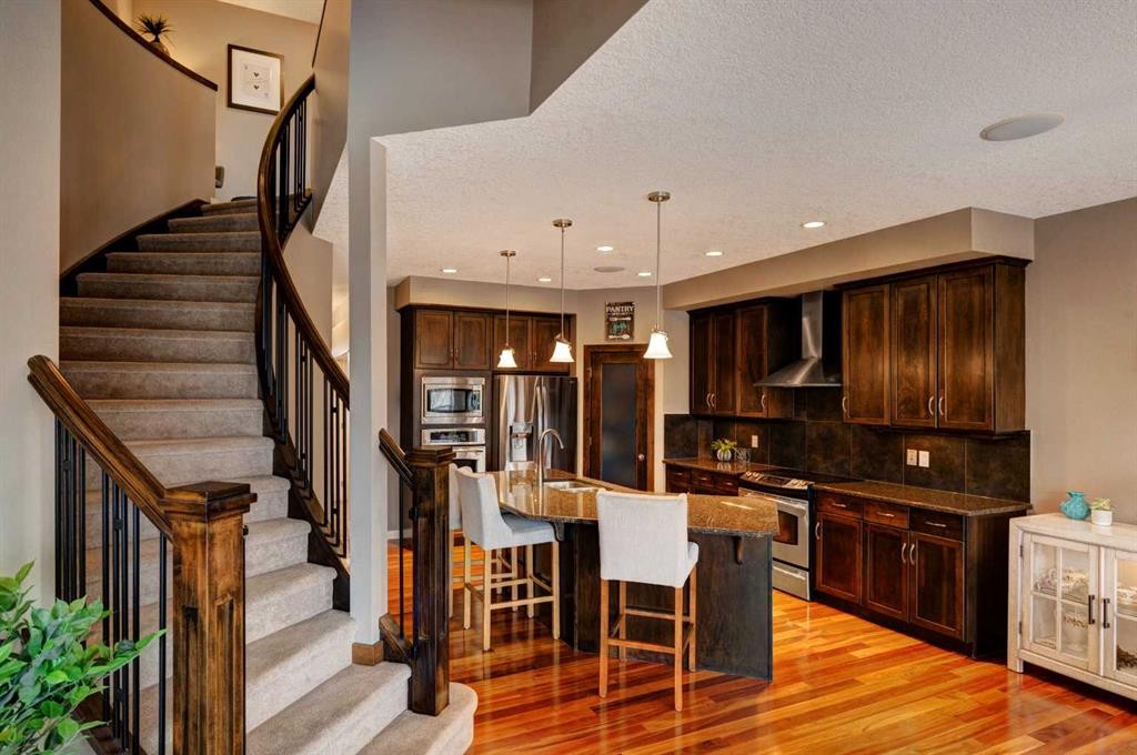 









332


Chapala

Point Southeast,
Calgary,




AB
T2X 0A2

