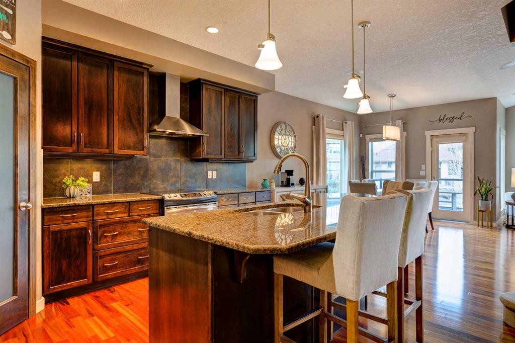









332


Chapala

Point Southeast,
Calgary,




AB
T2X 0A2

