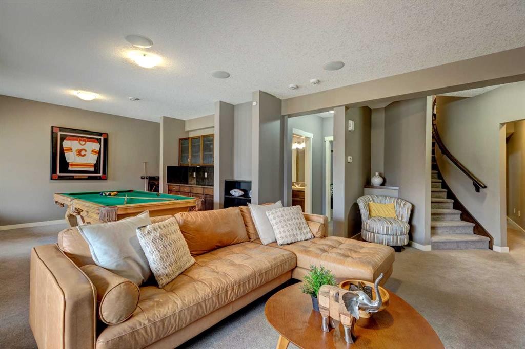 









332


Chapala

Point Southeast,
Calgary,




AB
T2X 0A2

