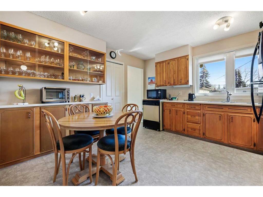









6028


Dalgetty

Drive Northwest,
Calgary,




AB
T3A 1J3

