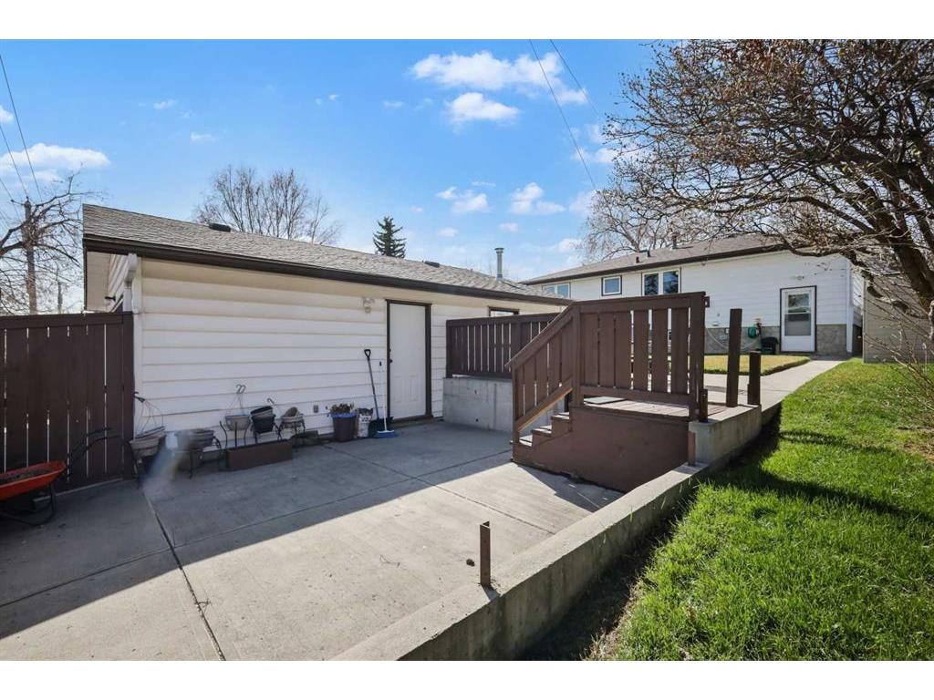 









6028


Dalgetty

Drive Northwest,
Calgary,




AB
T3A 1J3

