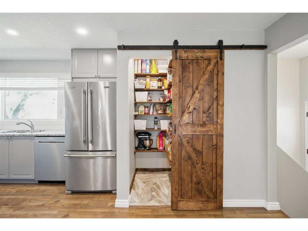 









828


Hunterston

Crescent Northwest,
Calgary,




AB
T2K 4N2

