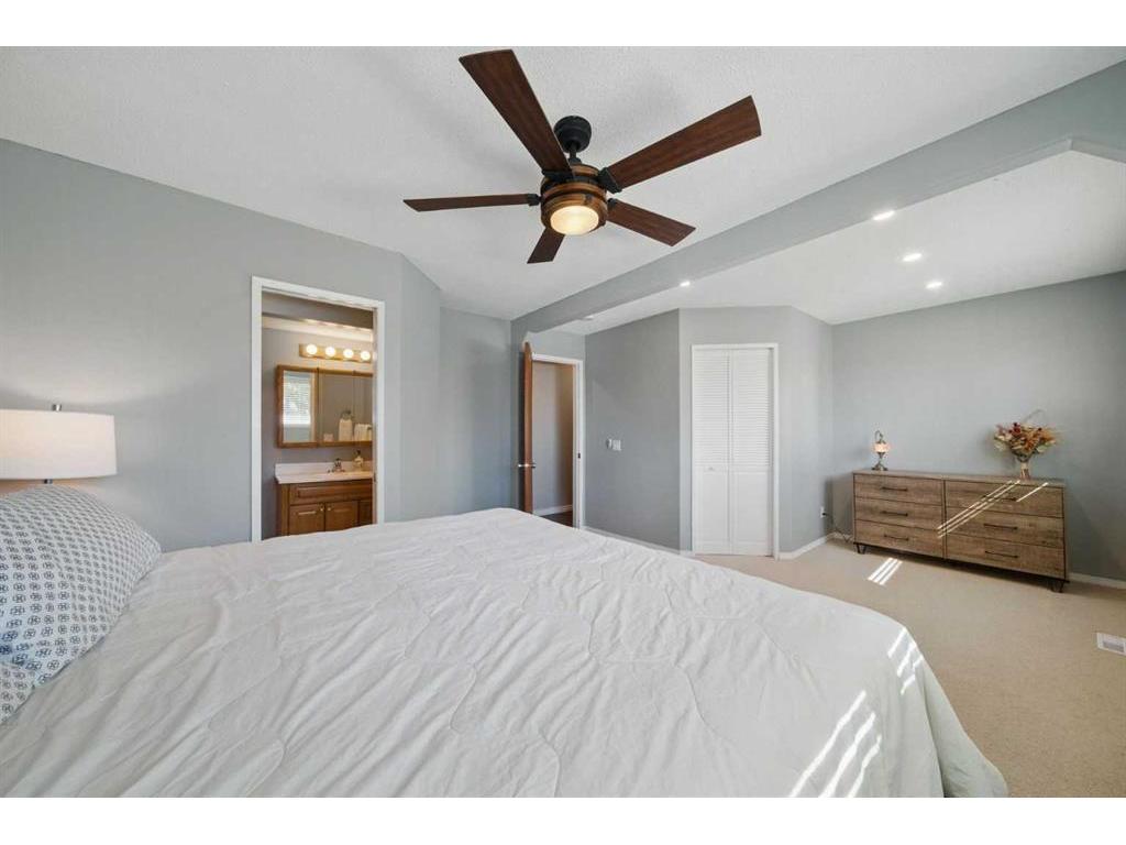 









828


Hunterston

Crescent Northwest,
Calgary,




AB
T2K 4N2

