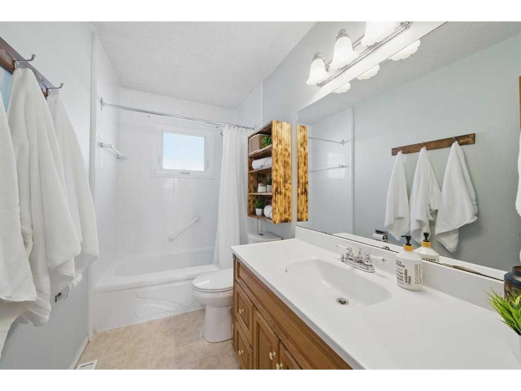 









828


Hunterston

Crescent Northwest,
Calgary,




AB
T2K 4N2


