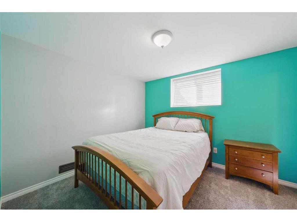 









828


Hunterston

Crescent Northwest,
Calgary,




AB
T2K 4N2

