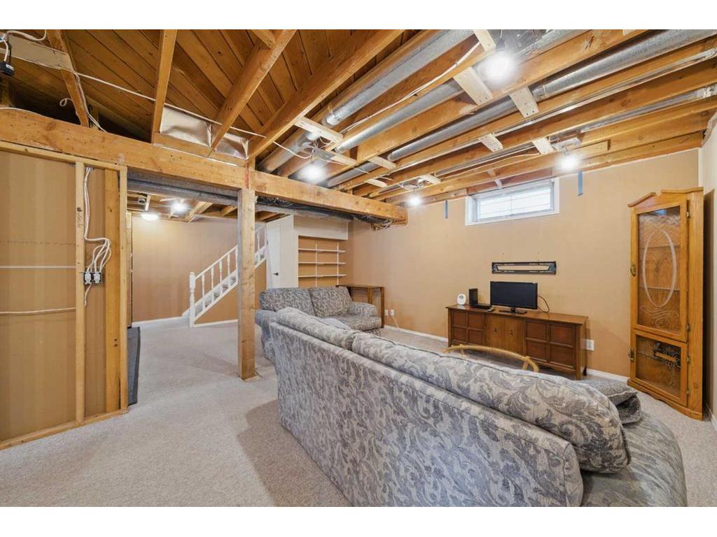 









828


Hunterston

Crescent Northwest,
Calgary,




AB
T2K 4N2

