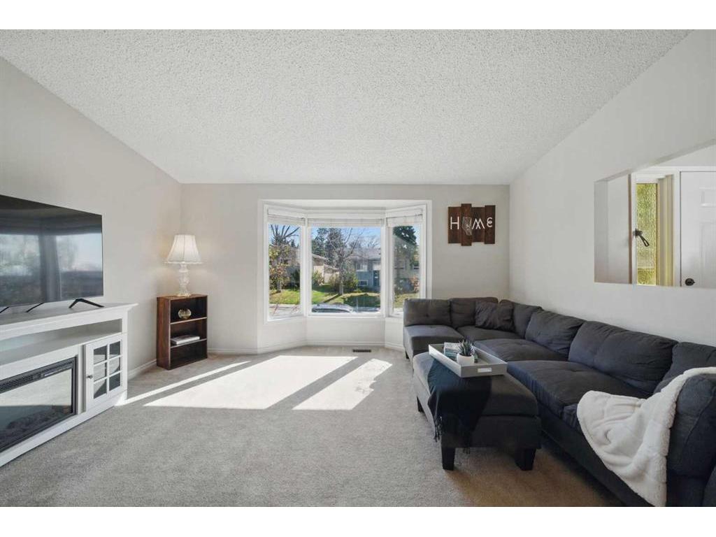 









828


Hunterston

Crescent Northwest,
Calgary,




AB
T2K 4N2

