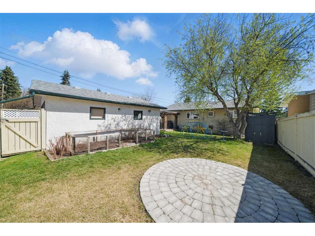 









828


Hunterston

Crescent Northwest,
Calgary,




AB
T2K 4N2

