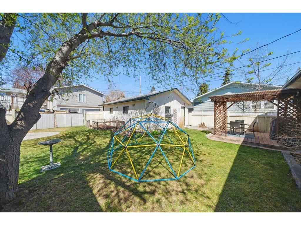 









828


Hunterston

Crescent Northwest,
Calgary,




AB
T2K 4N2

