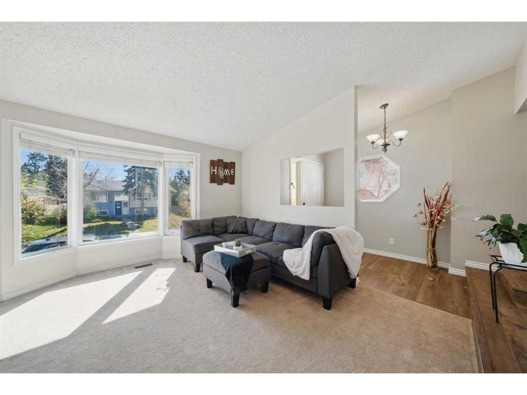 









828


Hunterston

Crescent Northwest,
Calgary,




AB
T2K 4N2

