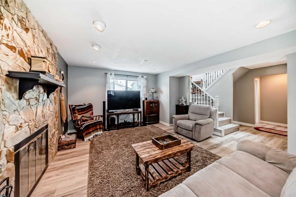 









19


Cedardale

Hill Southwest,
Calgary,




AB
t2w5a6

