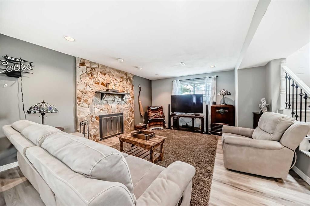









19


Cedardale

Hill Southwest,
Calgary,




AB
t2w5a6


