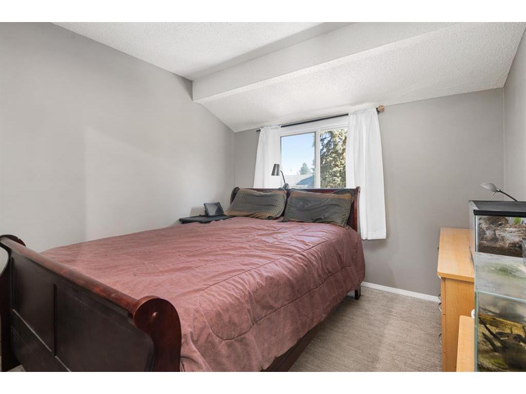 









829


Coach Bluff

Crescent Southwest, 701,
Calgary,




AB
T3H 1B1


