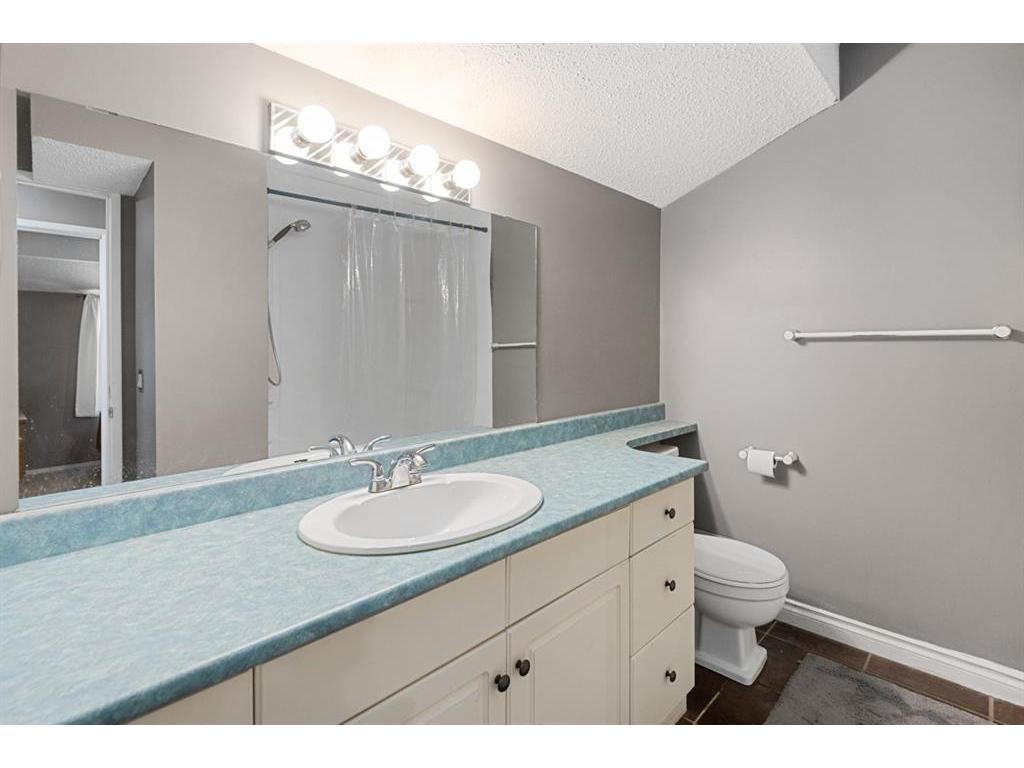 









829


Coach Bluff

Crescent Southwest, 701,
Calgary,




AB
T3H 1B1

